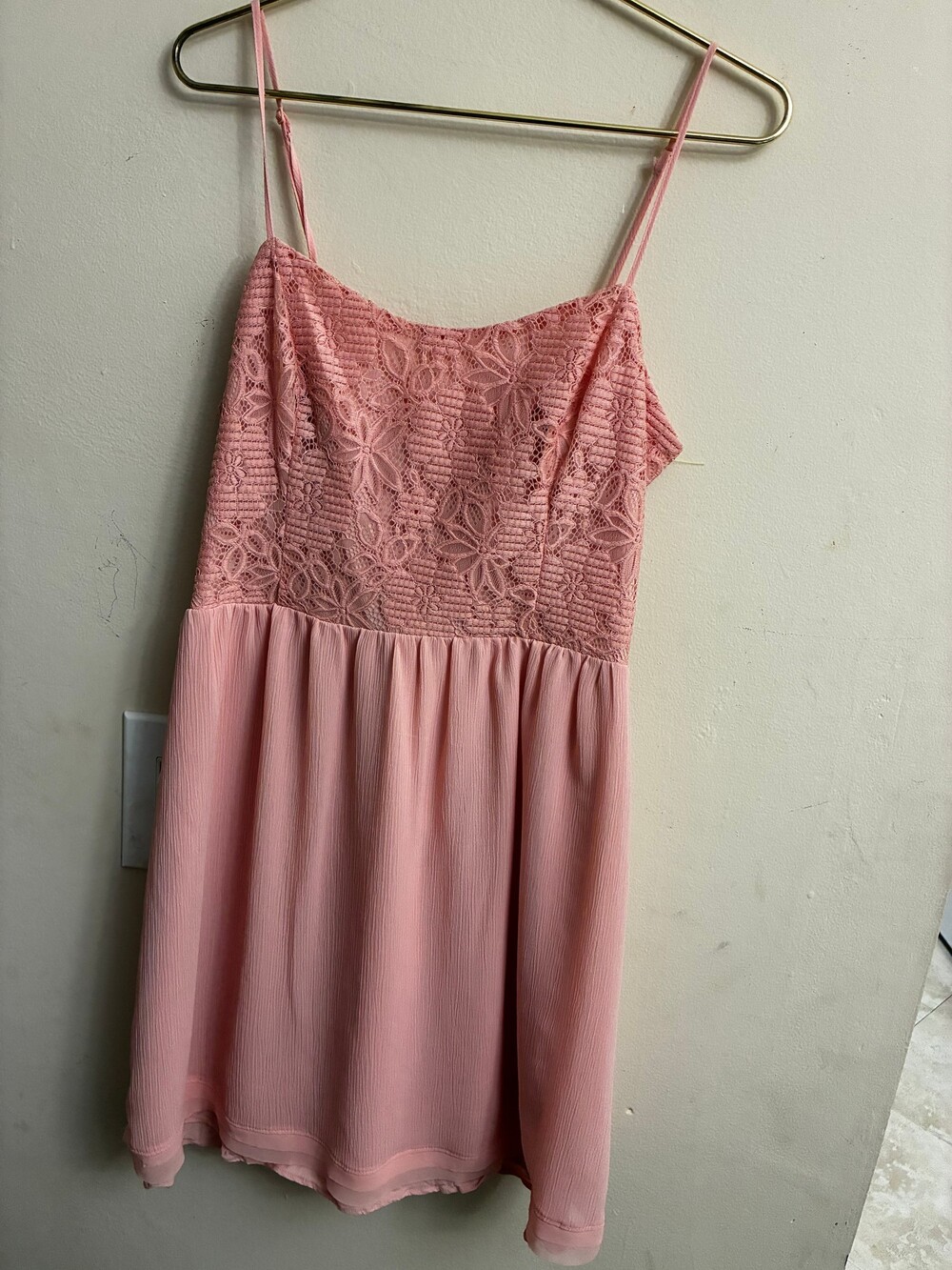 Princess Vera Wang Pink Lace Cutout Back Dress Spaghetti Strap Y2K Romantic